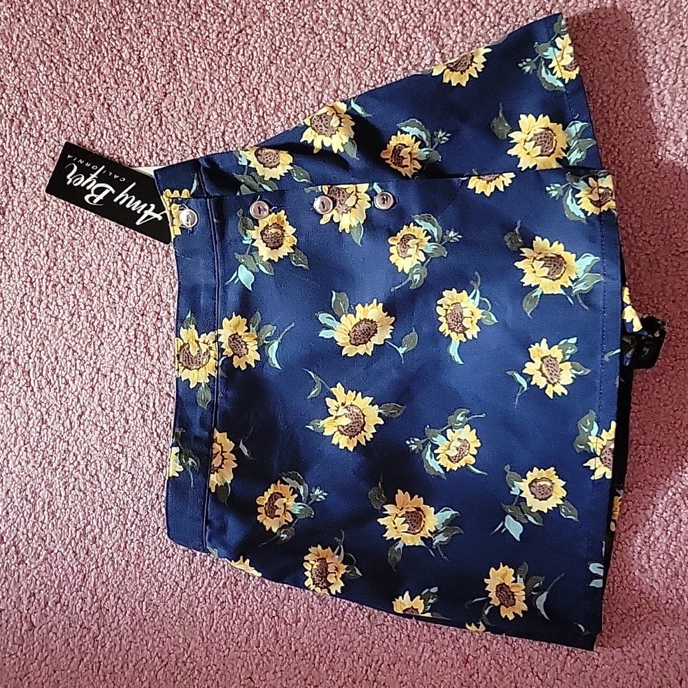 Amy Byer Skirt Shorts